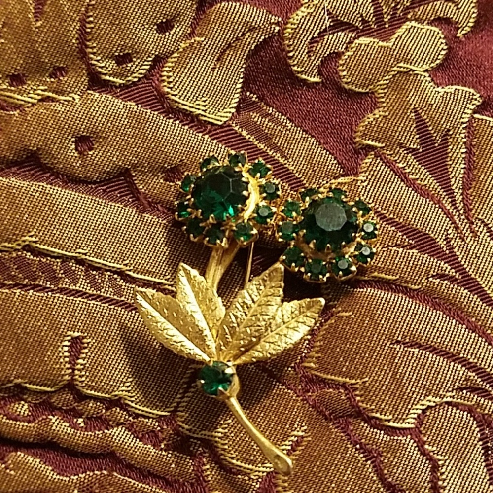 😂Vintage Green Floral Brooch